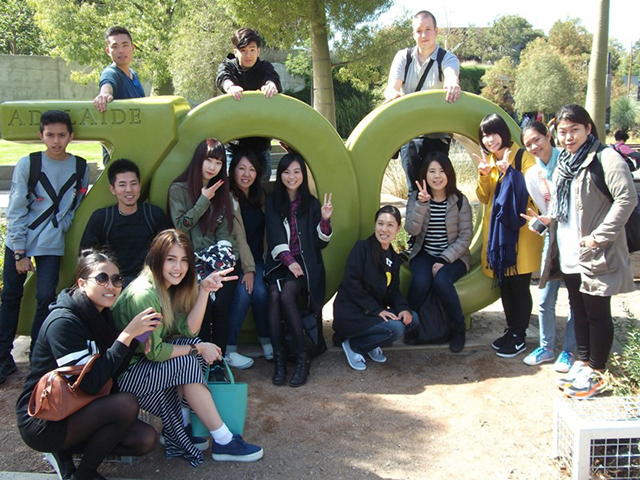 adeleide_eca09