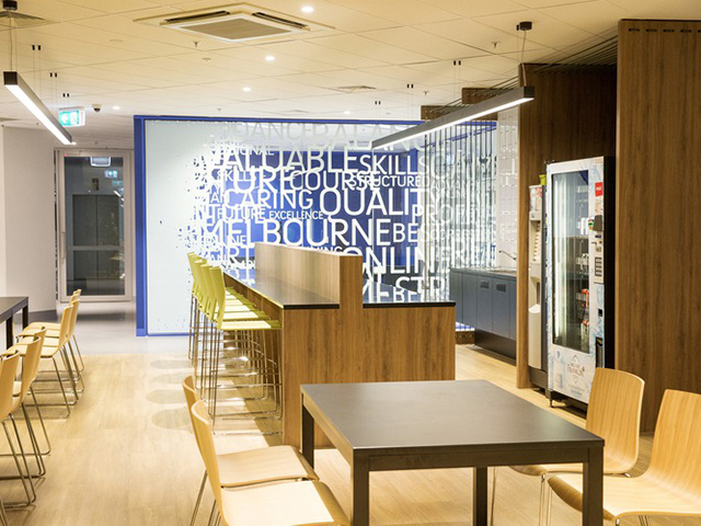 melbourne_embassy02