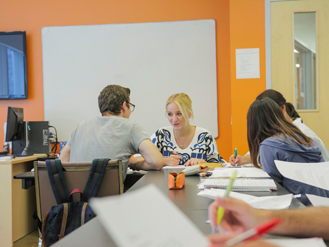 International Language Schools of Canada, Toronto （ILSC）