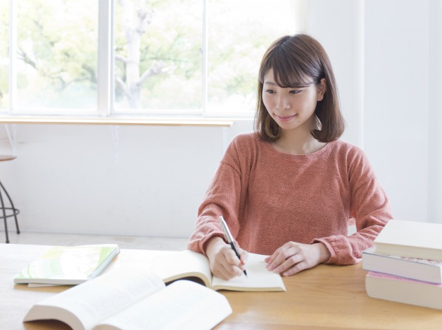Q1.ドイツ語が全く話せないのですが授業についていけるでしょうか?