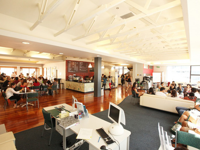 auckland_crown05