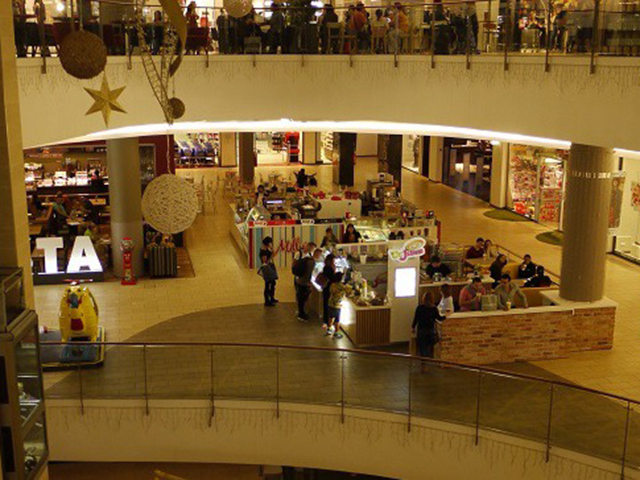 落ち着いた雰囲気でショッピングが楽しめる人気のリゾート地
