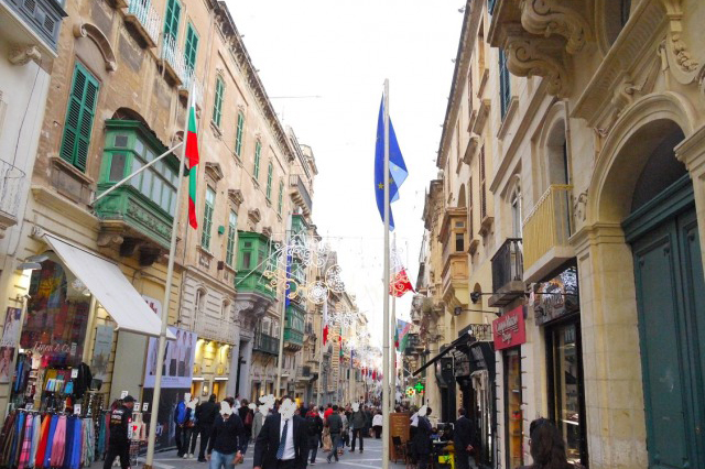 歴史的建造物で溢れる政治経済のメイン都市、マルタの首都ヴァレッタ