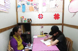 母国語使用禁止の環境と日本人の少ない環境で学習できる学校