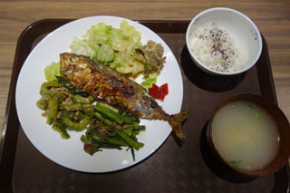 快適な衣食住を提供する、日本人のために作られた学校