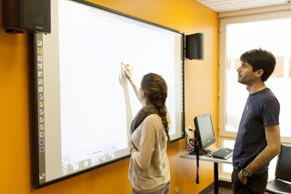 モントリオールで英語もフランス語が学習できる学校