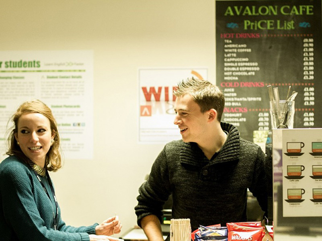 london_avalon14