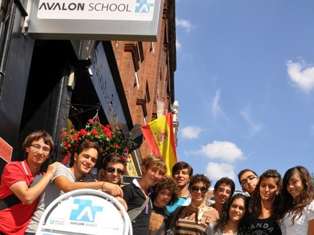 london_avalon15