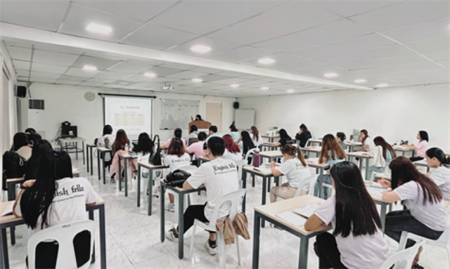 English Fella講師トレーニングの様子