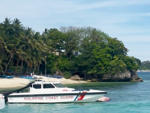 ボートから見えるボラカイの海