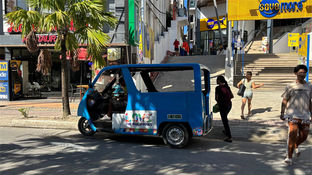 ボラカイ島の市民の足であるe-Trike