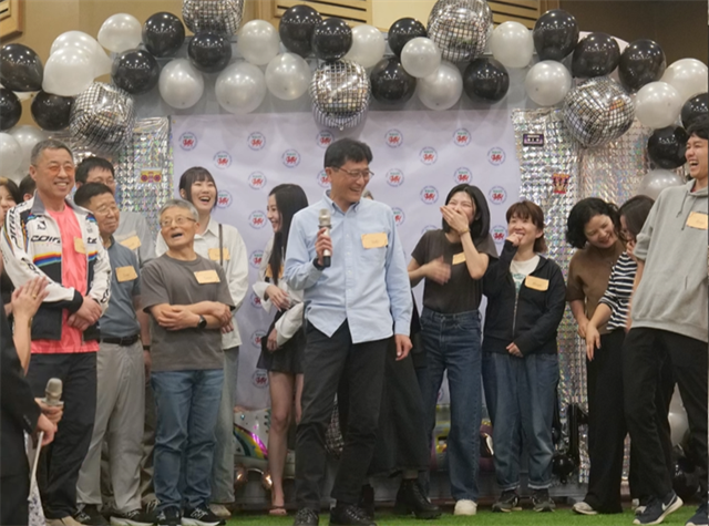 WALESクリスマスパーティーの様子