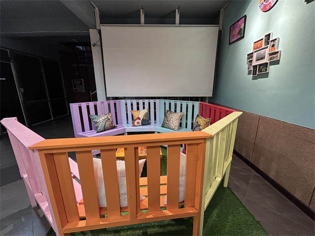 学生ラウンジ写真2