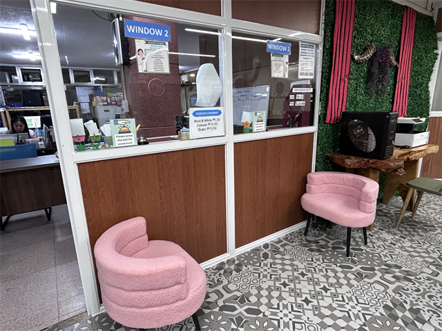 ビジネスラウンジの写真1