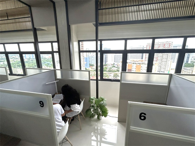 15階ワンフロアの教室の様子2