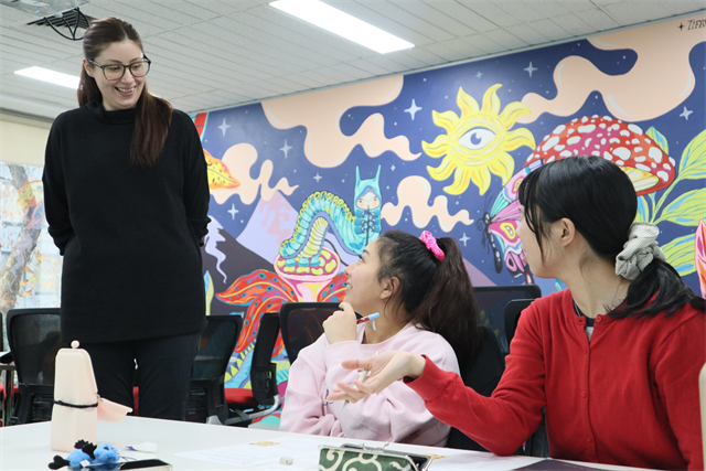 Insight AcademyのSOS Englishクラスの様子