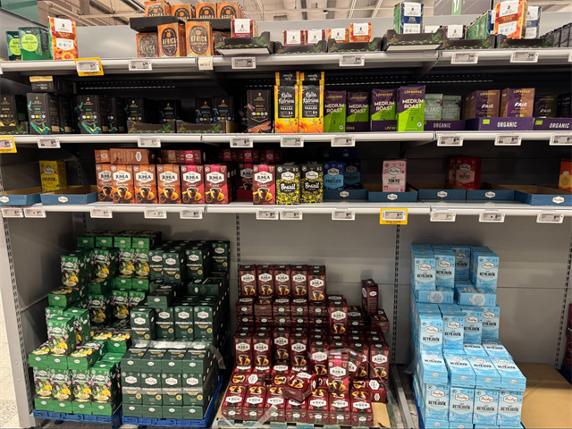 フィンランドのスーパーのコーヒー売り場1